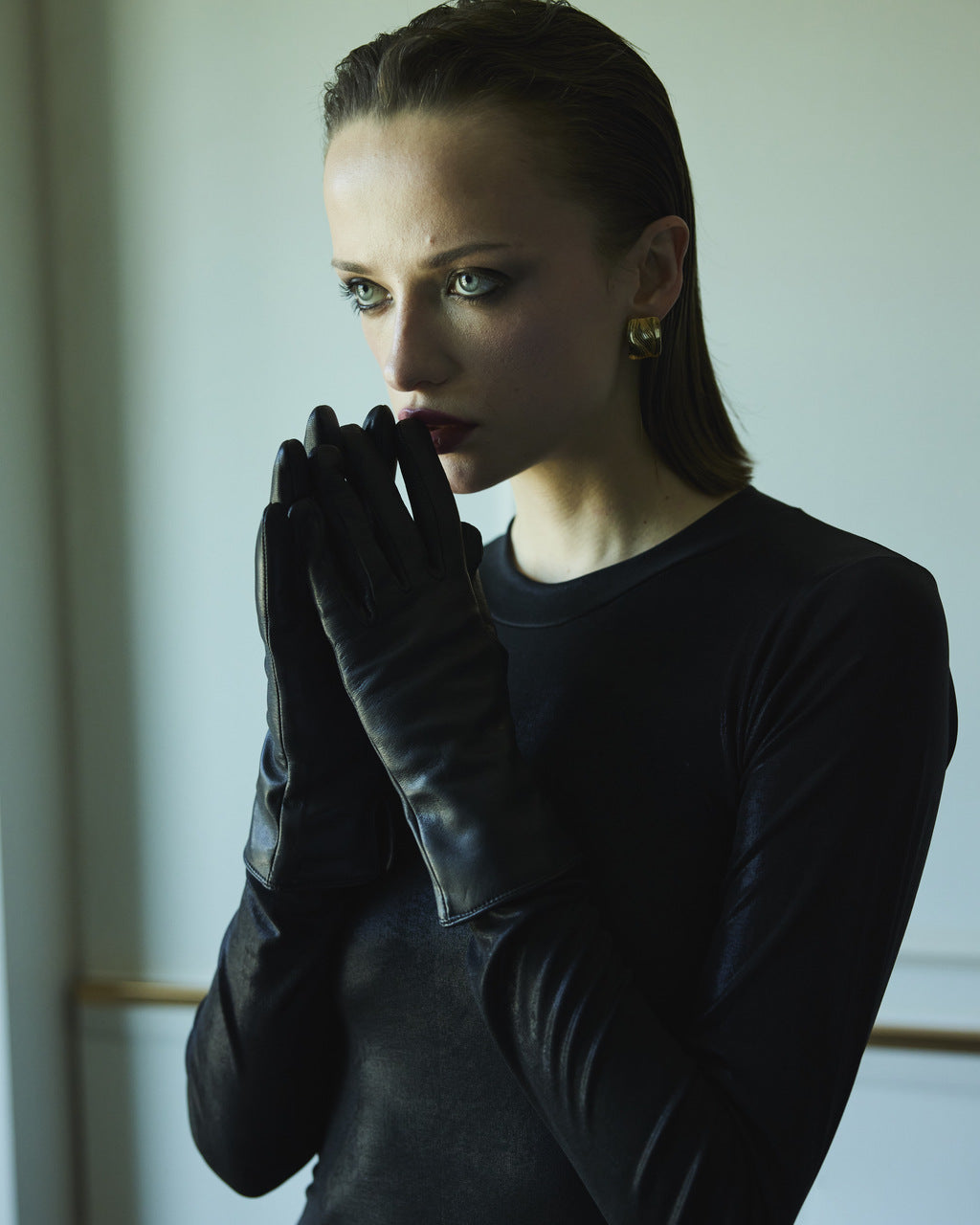 ALMA GLOVE