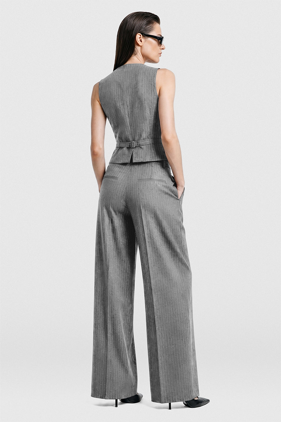 Pantalón Victoria, gris con rayas delgadas