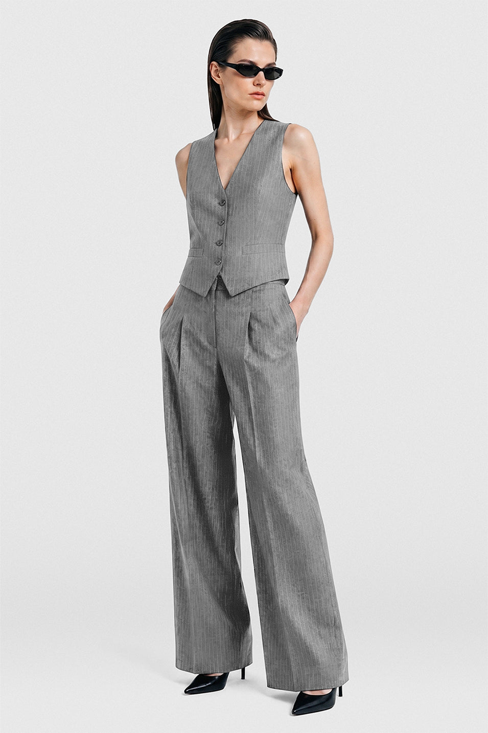 Pantalón Victoria, gris con rayas delgadas