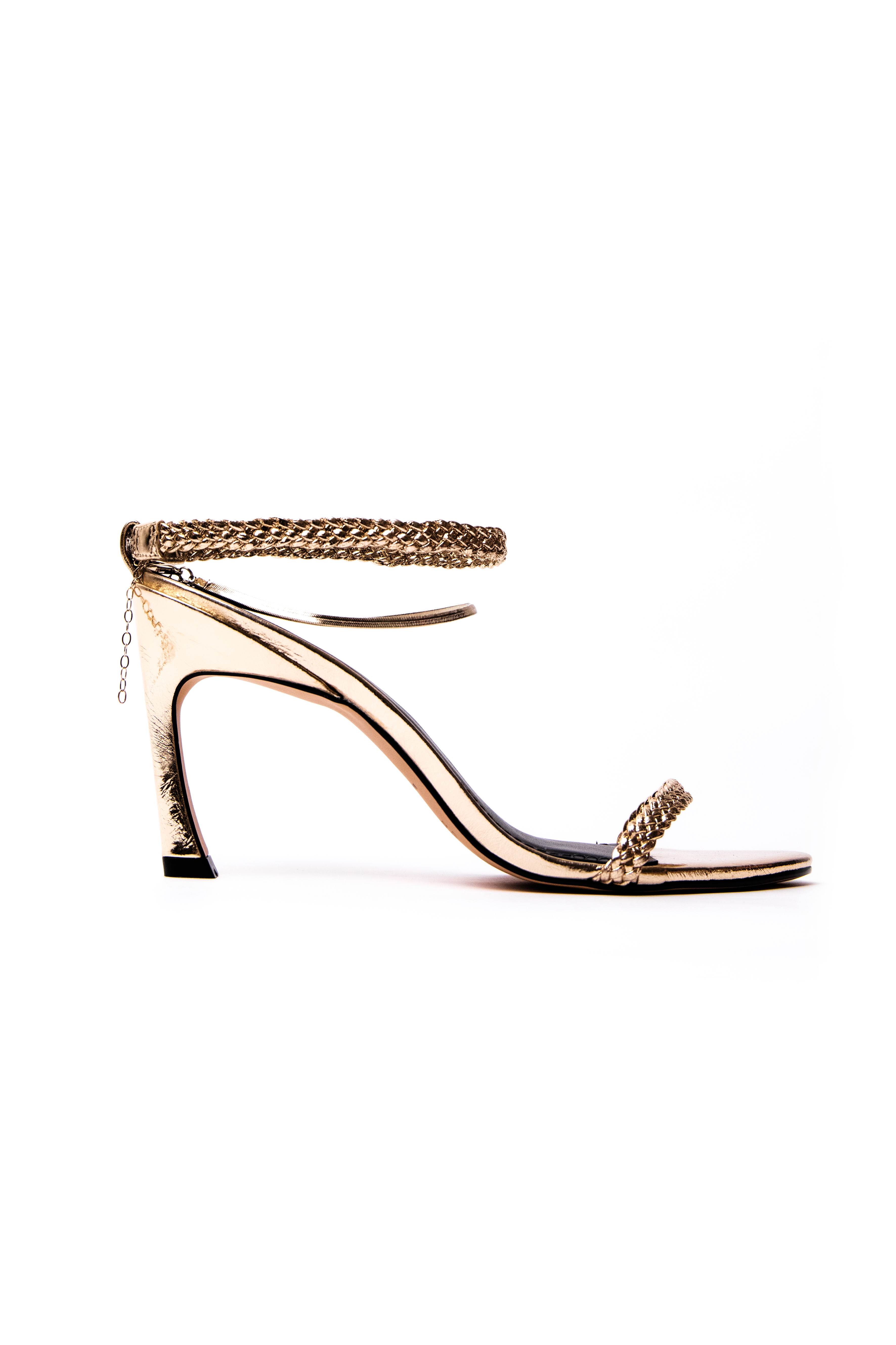 Zapato Chloe Cuero Dorado