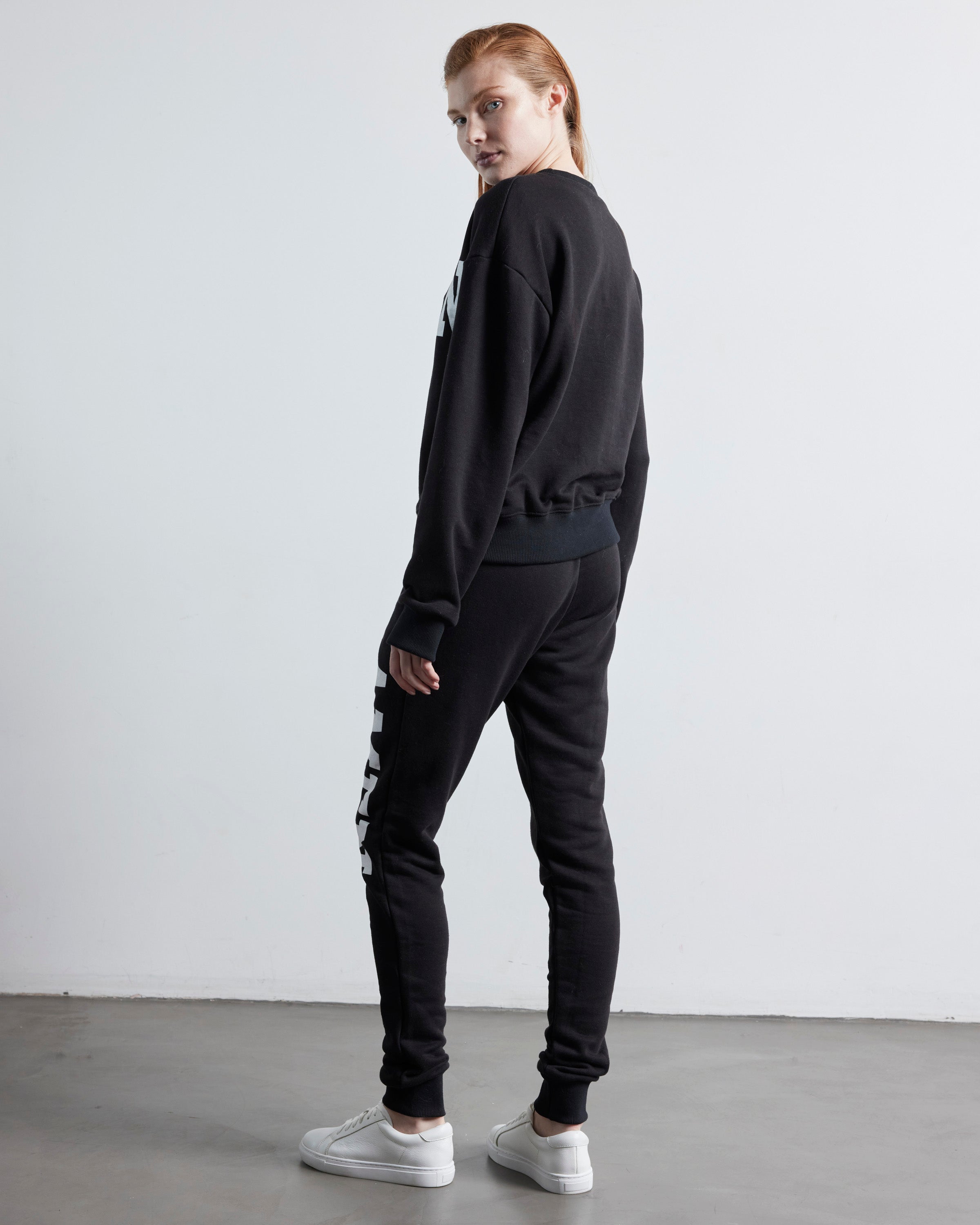 GALA JOGGER & SWEATSHIRT