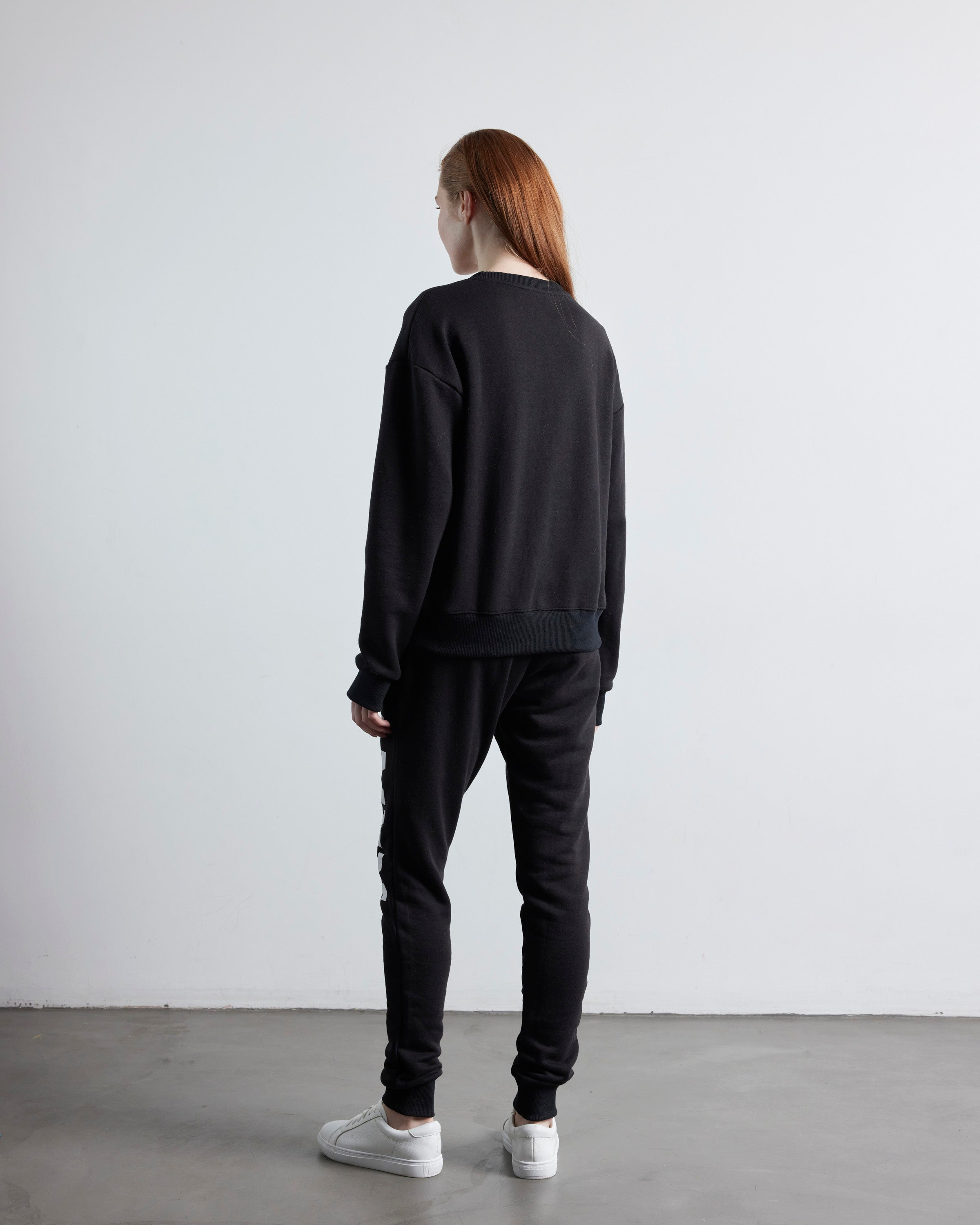 GALA JOGGER & SWEATSHIRT