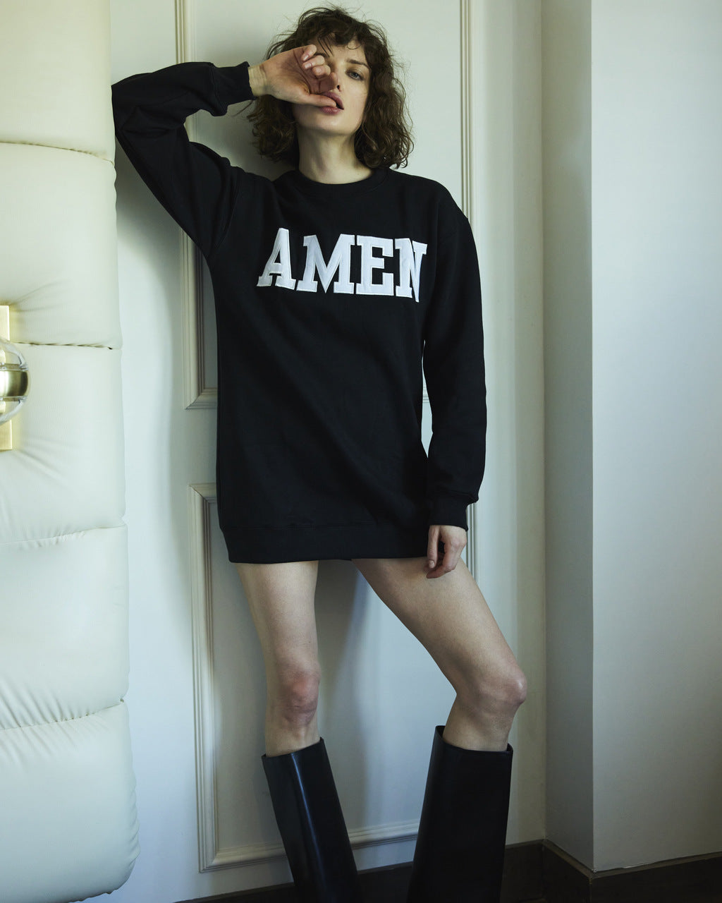 JACI BLACK SWEATSHIRT