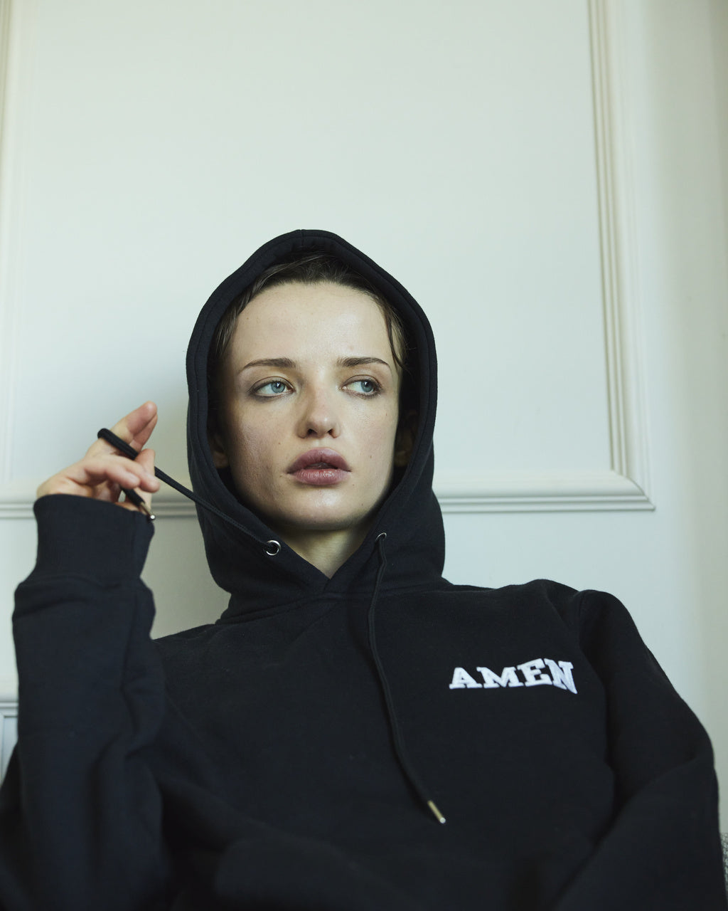 ALEXA BLACK HOODIE