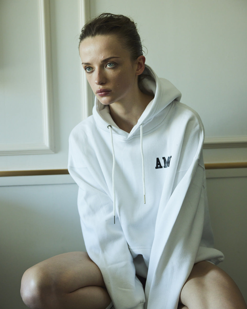 ALEXA WHITE HOODIE