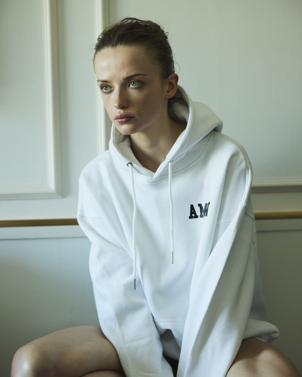 ALEXA WHITE HOODIE