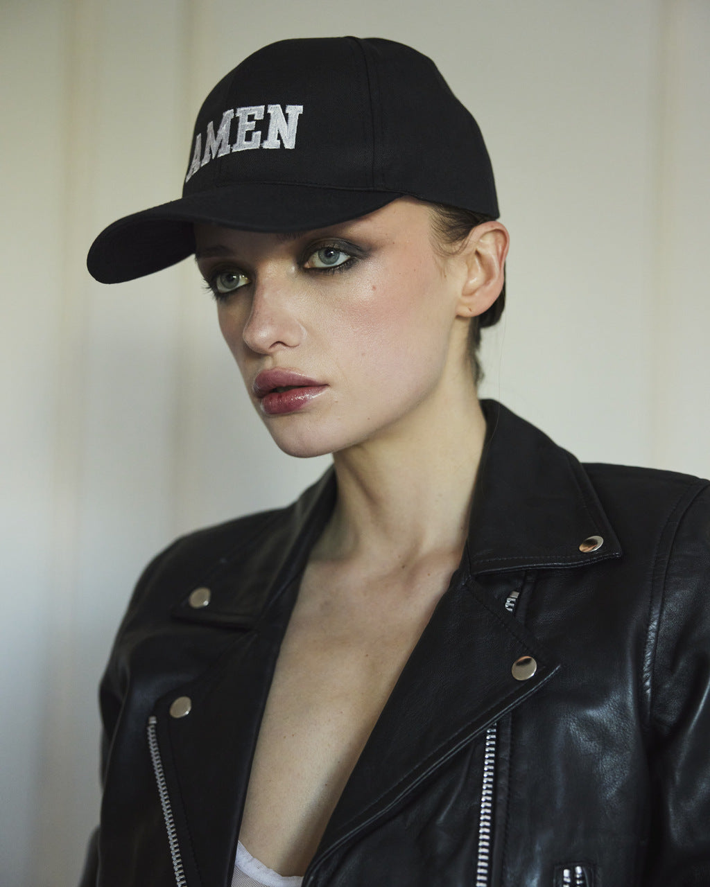 BLACK CORA CAP