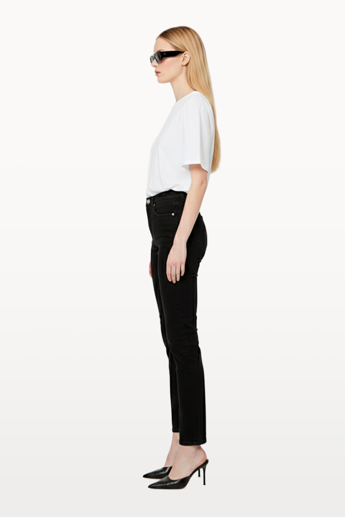 JEANS SLIM SARA NEGRO
