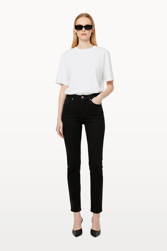 JEANS SLIM SARA NEGRO