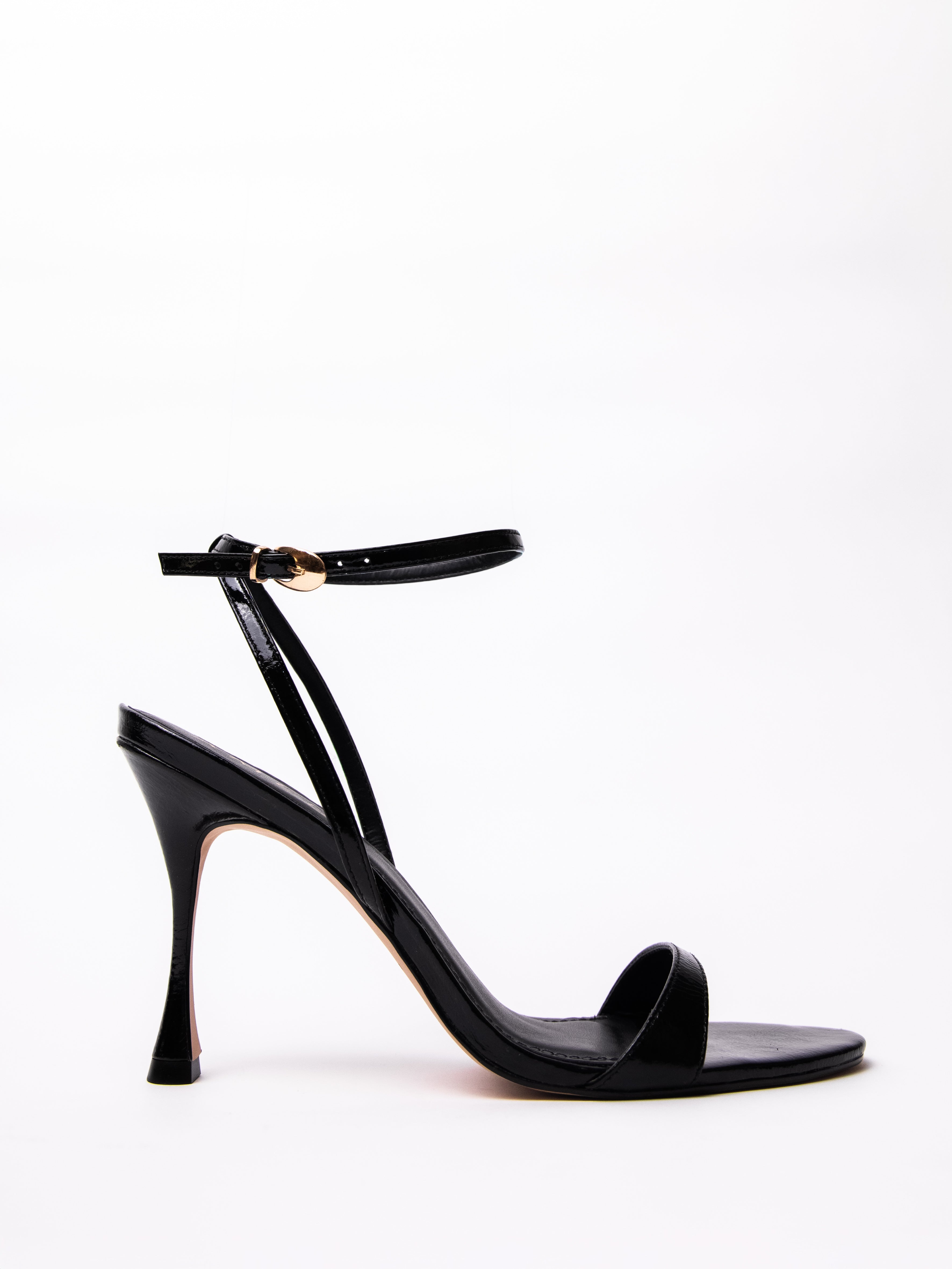 Zapato Anais Cuero Acharolado Negro