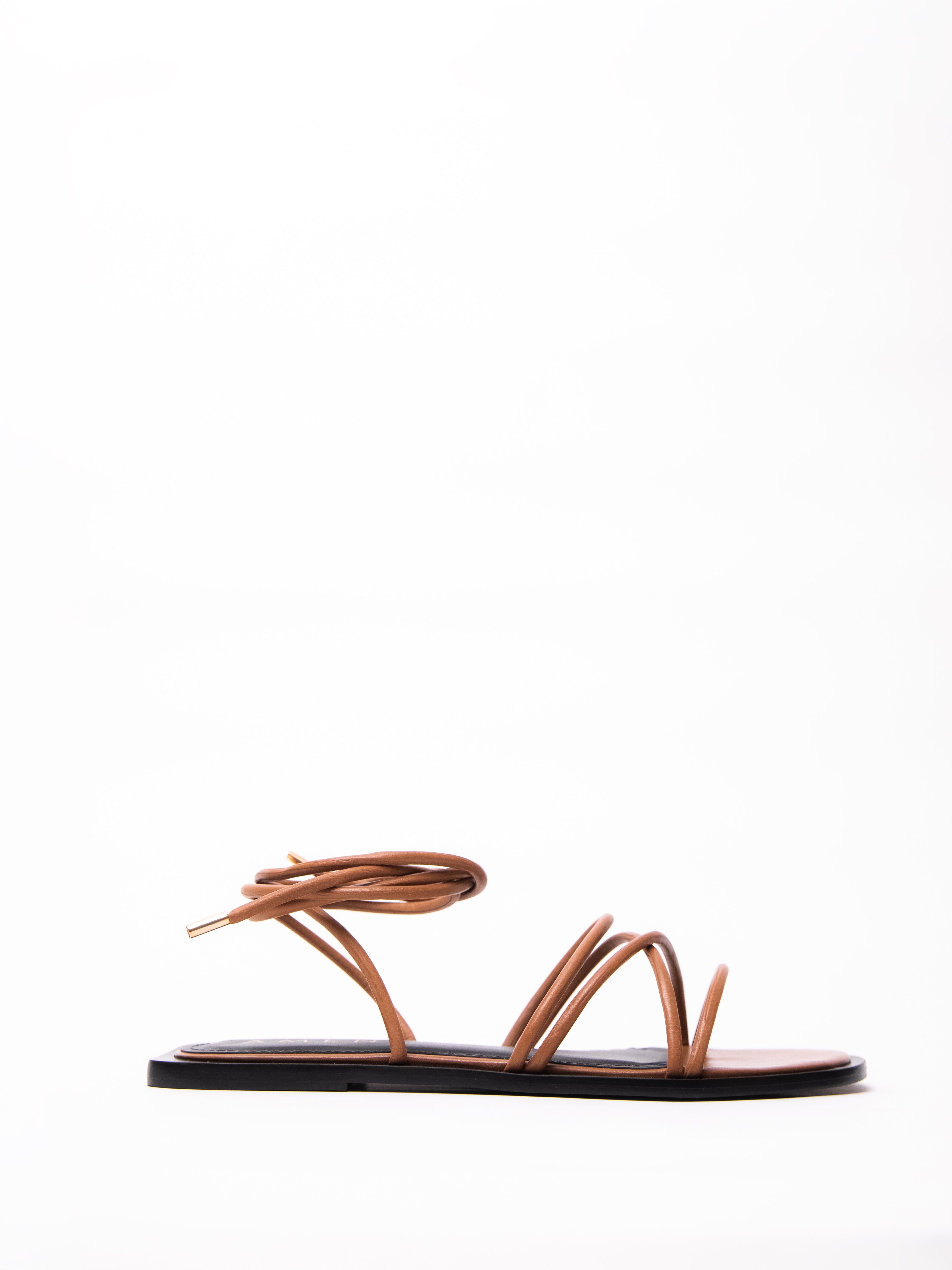 Zapato Claudine Cuero Trenzado Caramelo